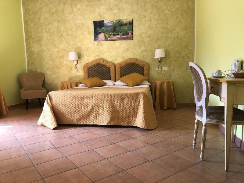 Il Fondaccio Hotel Lizzano In Belvedere Bagian luar foto